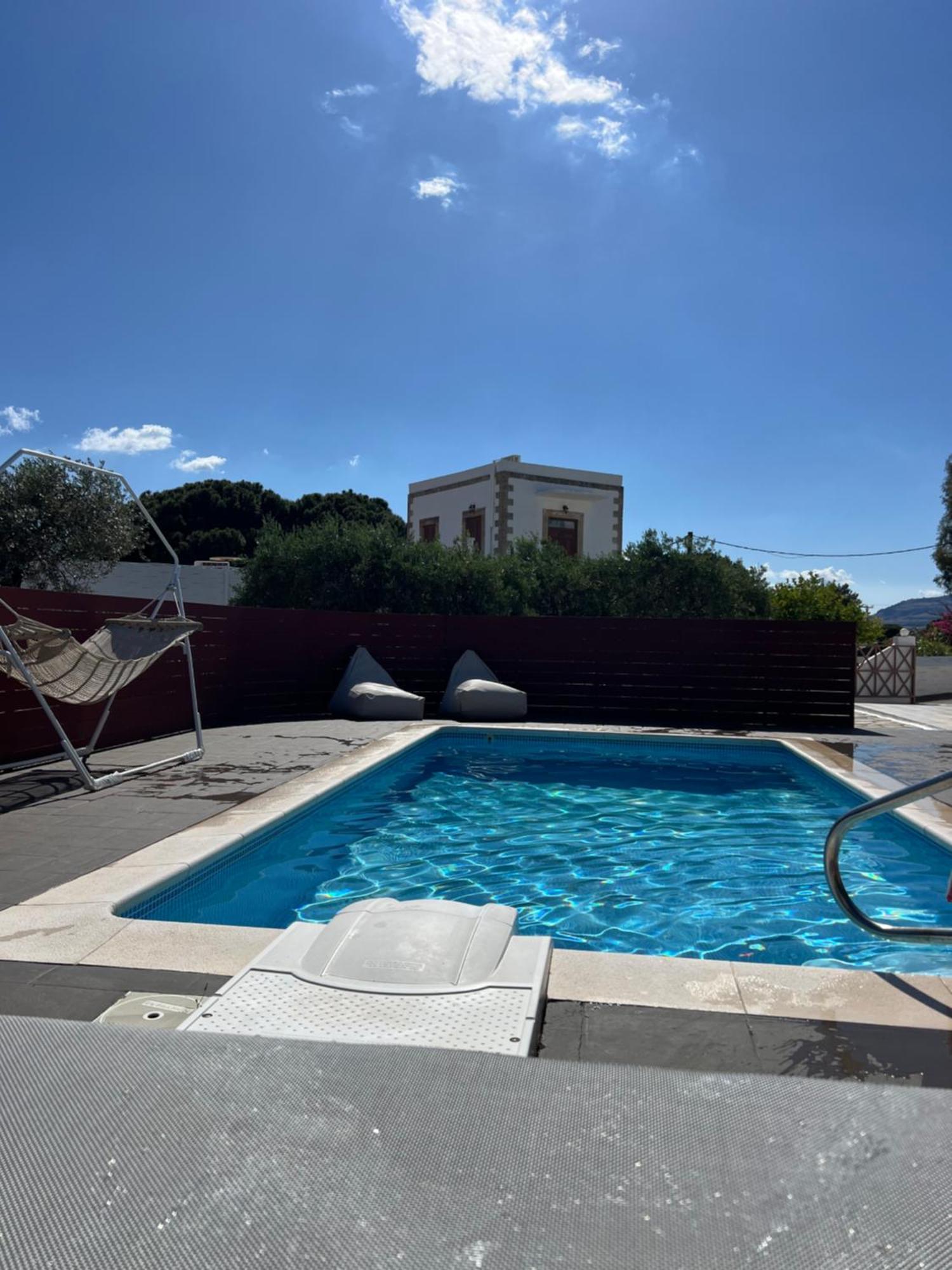 Milos Complex Case de vacanță Pefki